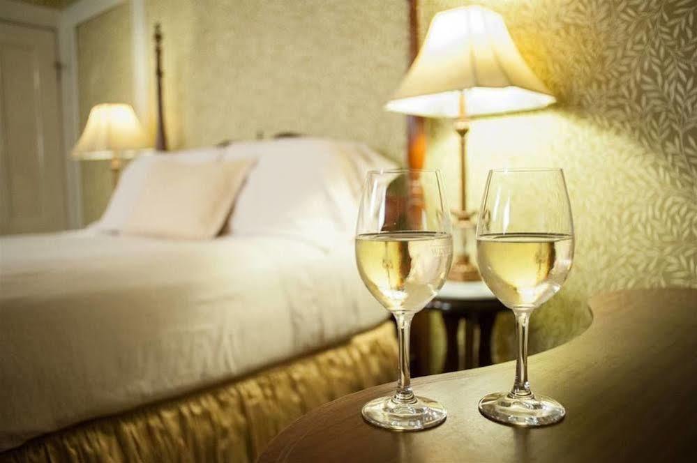 Camellia Inn Хийлдсбърг Екстериор снимка